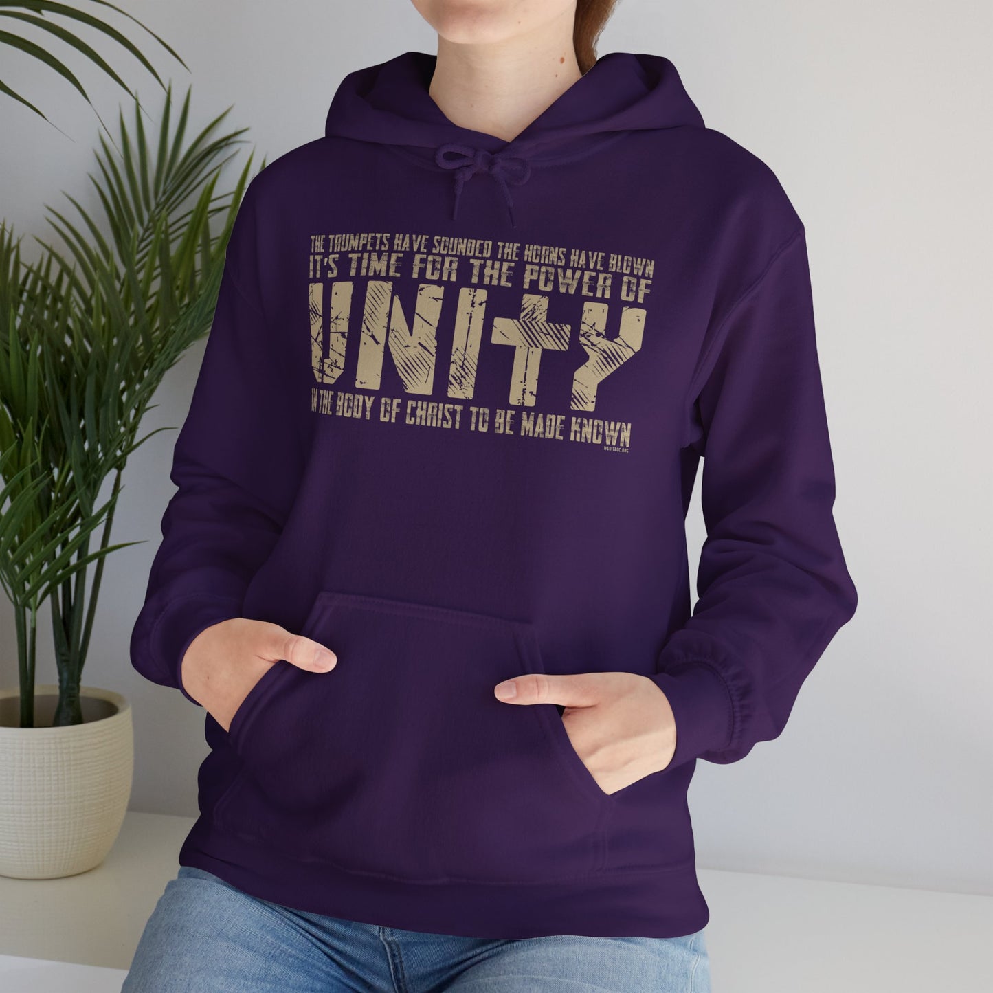 B Uni Tee Heavy Blend Hoodie